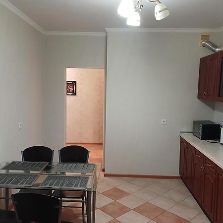 Cosy Flat Apartment Киев Екстериор снимка