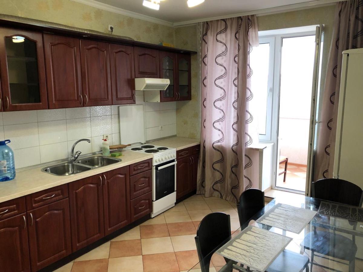 Cosy Flat Apartment Киев Екстериор снимка